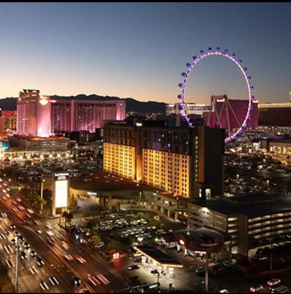 Apartahotel With Balcony At Platinum Las Vegas